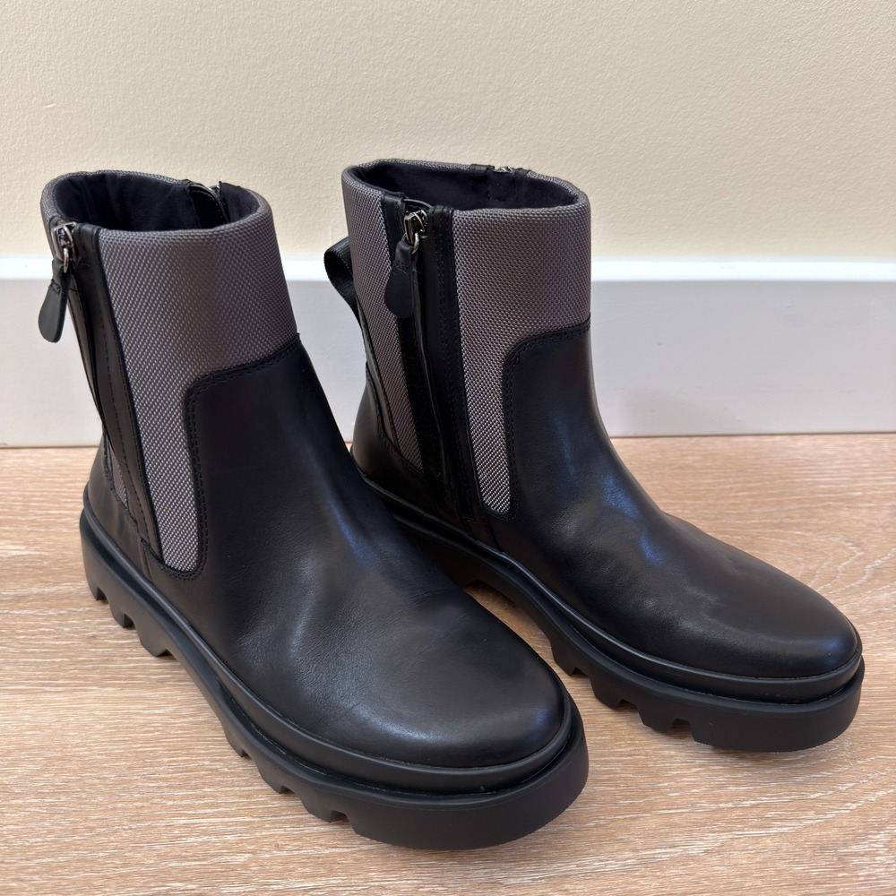 Vince Camuto Women's VC-Kaskona Black/Kale Leather Ankle Bootie US 8.5M
